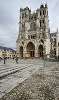 Cathédrale de Amiens.jpg